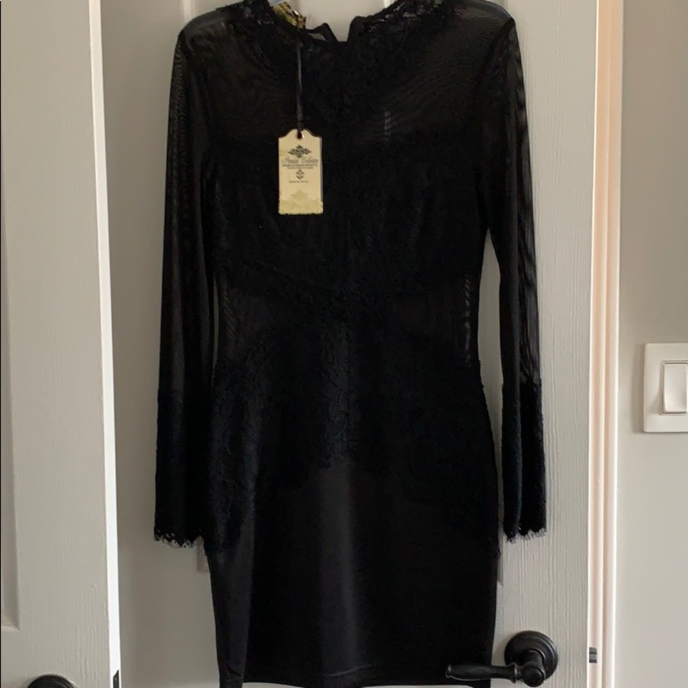 Parisian collection lace dress
